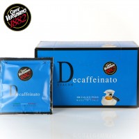 6 x 18 Pads je 6,94 g pro VPE, gemahlen, ESE-Standard 44 mm, Gesamtinhalt 0,749 kg pro VPE, EAN-Code: 8001800003149 6 x 18 Pads je 6,94 g pro VPE, gemahlen, ESE-Standard 44 mm, Gesamtinhalt 0,749 kg pro VPE, EAN-Code: 8001800003149