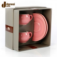 Vorschau: 2 farbige (pinke) DANESI Espressotassen mit Untertasse im Geschenkkarton, EAN-Code: 8000135010280 Vorschau: 2 farbige (pinke) DANESI Espressotassen mit Untertasse im Geschenkkarton, EAN-Code: 8000135010280