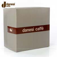 Vorschau: 2 farbige (pinke) DANESI Espressotassen mit Untertasse im Geschenkkarton, EAN-Code: 8000135010280 Vorschau: 2 farbige (pinke) DANESI Espressotassen mit Untertasse im Geschenkkarton, EAN-Code: 8000135010280