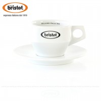 Farbe weiß im Retro-Design (eckig) mit Bristot-Logo bzw. Schriftzug innen, 6 Tassen pro VPE, EAN-Code: 0000000002548 Farbe weiß im Retro-Design (eckig) mit Bristot-Logo bzw. Schriftzug innen, 6 Tassen pro VPE, EAN-Code: 0000000002548