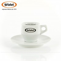 Farbe weiß im Retro-Design (eckig) mit Bristot-Logo bzw. Schriftzug innen, 6 Tassen pro VPE, EAN-Code: 0000000002383 Farbe weiß im Retro-Design (eckig) mit Bristot-Logo bzw. Schriftzug innen, 6 Tassen pro VPE, EAN-Code: 0000000002383